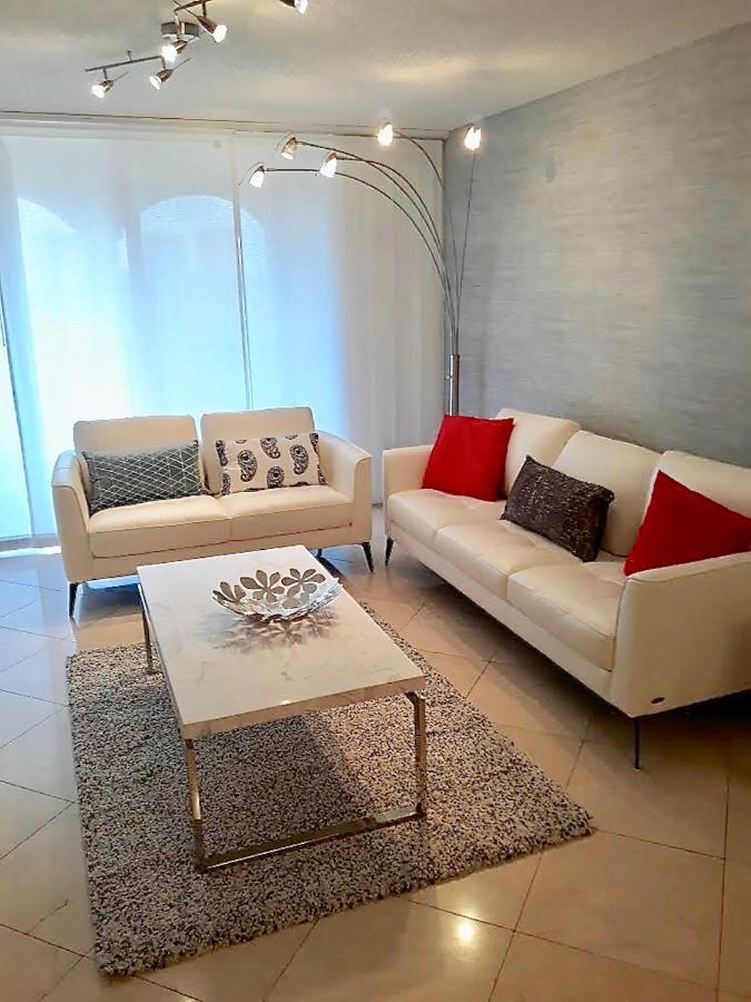Resort Style In Aventura Florida Екстериор снимка