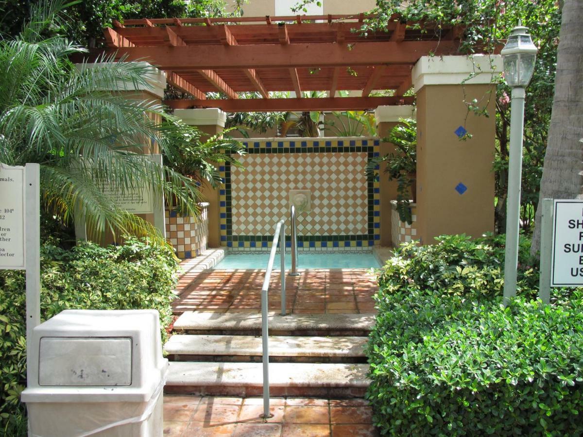 Resort Style In Aventura Florida Екстериор снимка